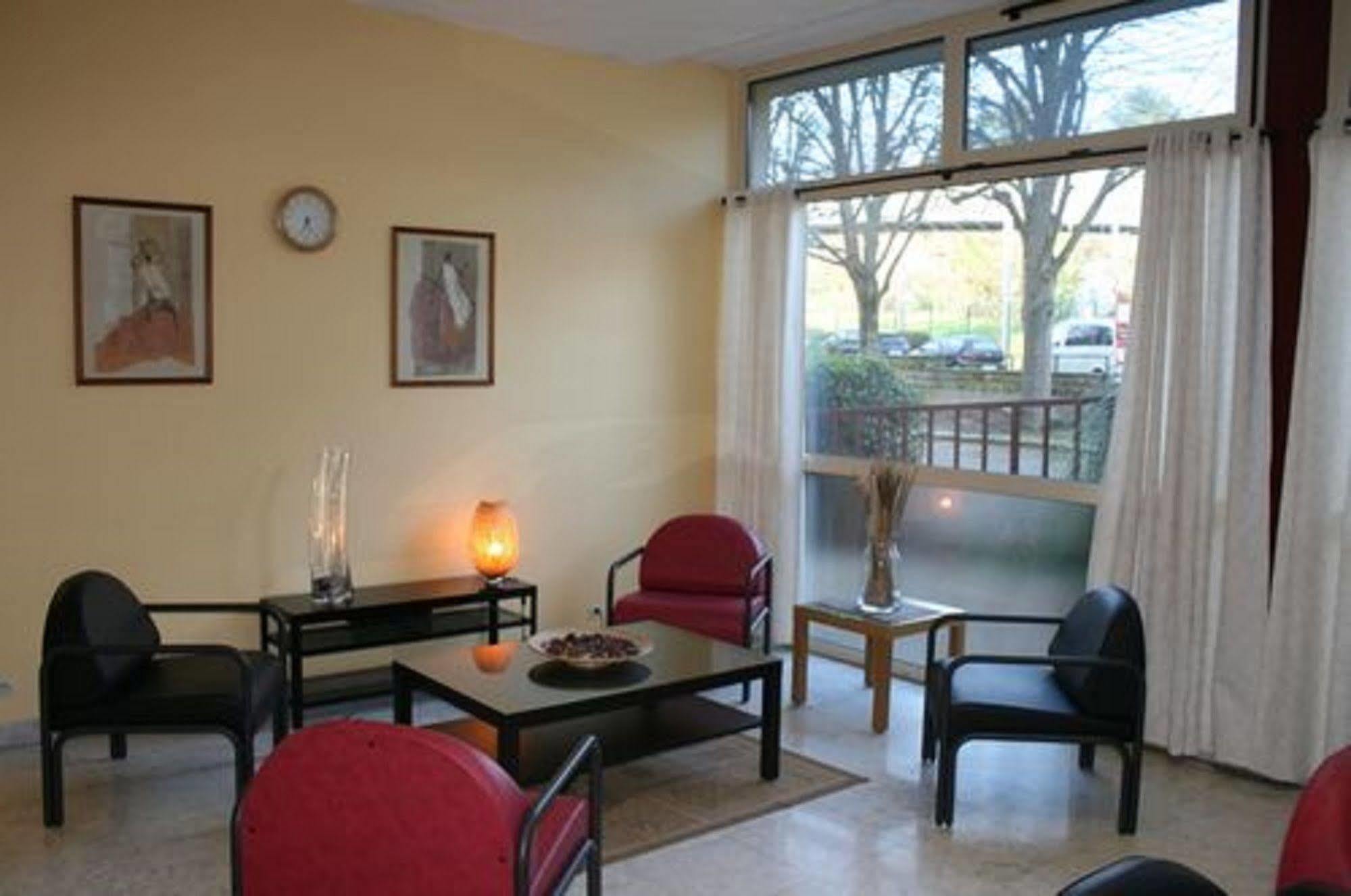 Residence Universitaire Lanteri Fontenay-aux-Roses Exterior foto